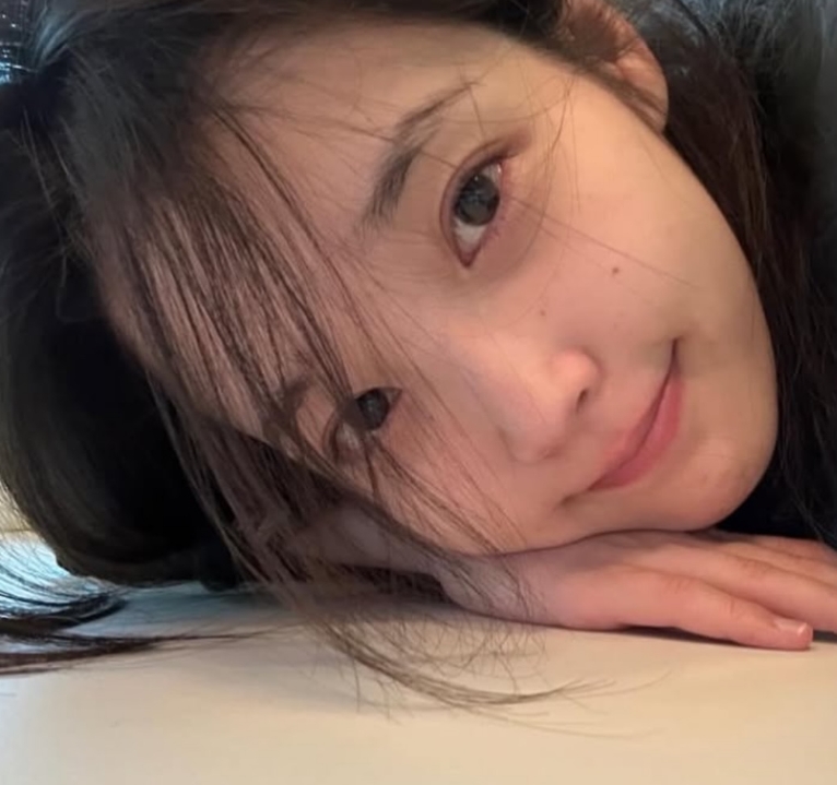 아이유 SNS