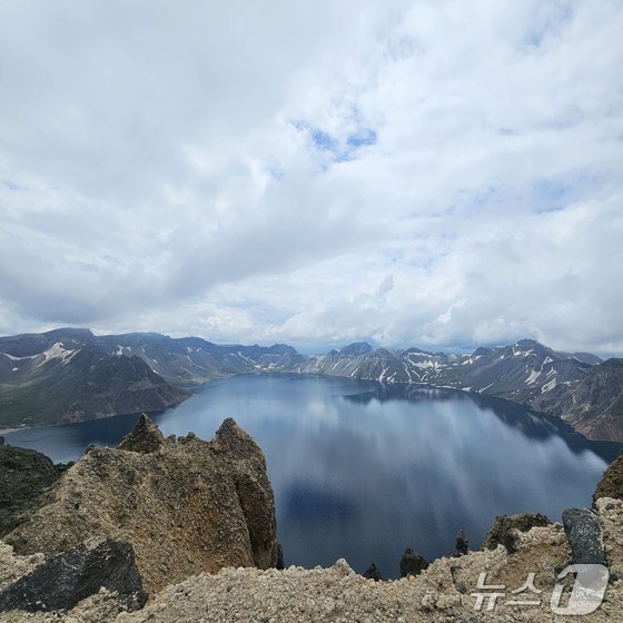 Explore Changbai Mountain for Free: Enjoy No Entry Fees This April!
