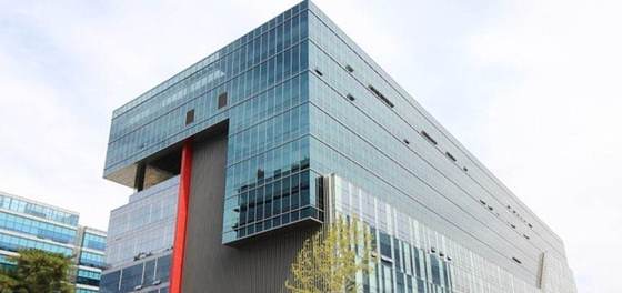 SILICON 2 / Capture from SILICON 2 website