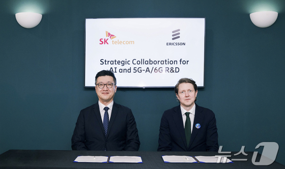 Ryu Tak-ki, Head of Network Technology at SKT, and Mårten Lerner, Head of Network Strategy and Products at Ericsson 2026.3.19 / News1