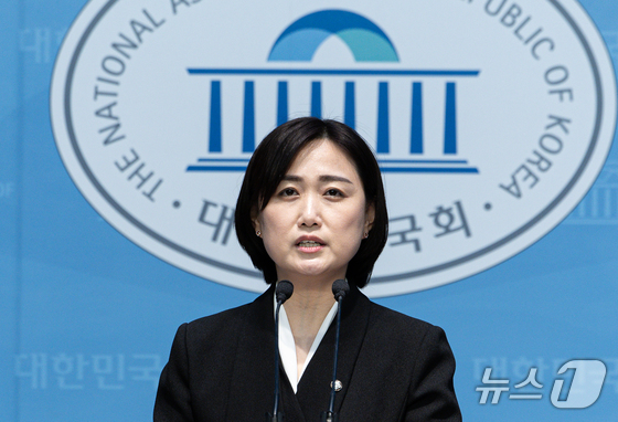Democratic Party spokesperson Baek Seung-ah 2025.2.16 / News1
