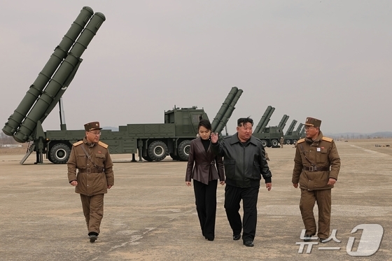 On March 15, the Rodong Sinmun, the official newspaper of the Workers\' Party, reported that a firepower strike drill was conducted on March 14 by a long-range artillery unit of the Korean People\'s Army\'s Western District, noting that 12 600mm ultra-precision multiple rocket launchers and two artillery companies were mobilized for the drill / Rodong Sinmun