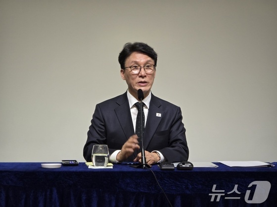 Prime Minister Kim Min-seok holds a press conference with Korean correspondents at the Korean Cultural Center in Washington, D.C., on March 13 2026.03.13 / News1