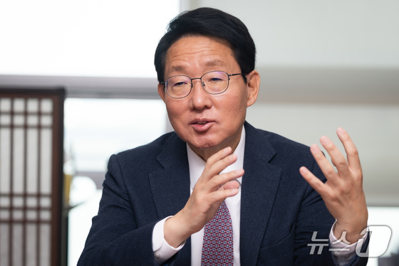 Kim Sang-hoon, Chairman of the Special Committee for the Processing of the Special Act on Investment in the U.S., is interviewed by News1 at the National Assembly Members\' Office Building in Yeouido, Seoul, on Monday / News1