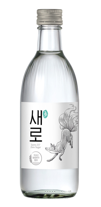 롯데칠성음료, 제로슈거 소주 ‘새로’ 리뉴얼: 부드러운 맛과 디자인 혁신!