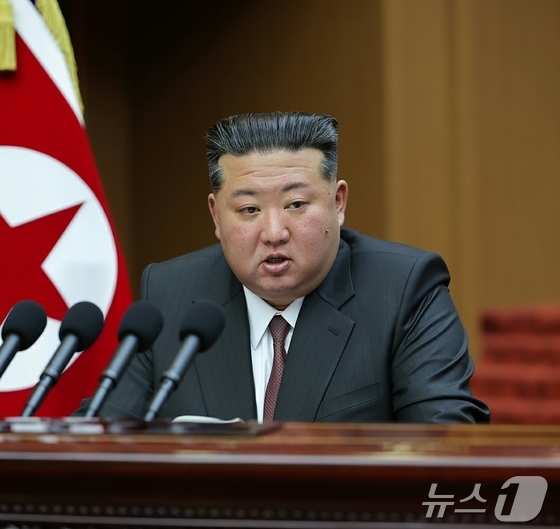 On Tuesday, Rodong Sinmun, the official newspaper of North Korea’s Workers’ Party, reported that the second day of the First Session of the 15th Supreme People’s Assembly was held on Monday and covered the content of General Secretary Kim Jong Un’s policy address / Rodong Sinmun