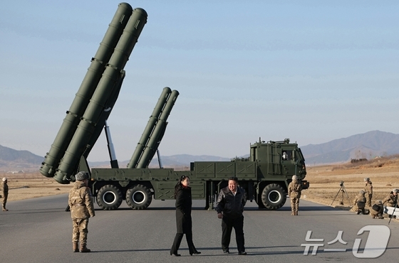 North Korea\'s large-caliber multiple rocket launcher / Rodong Sinmun