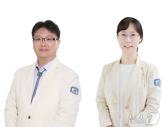Jeong Byeong-ha, Professor of Nephrology at Seoul St. Mary’s Hospital (left), and Park Silvia, Professor of Hematology / Provided by Seoul St. Mary\'s Hospital