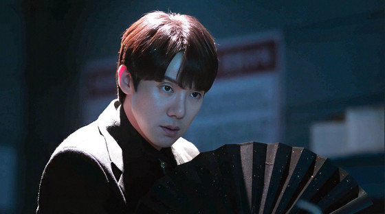 What Happens When a Lawyer Becomes a Shaman? Find Out in ‘신이랑 법률사무소’ Episode 6!
