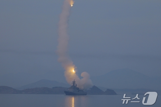 A scene of a test launch of a strategic cruise missile from the North Korean destroyer Choe Hyun-ho (Irrelevant to the article) / Rodong Sinmun