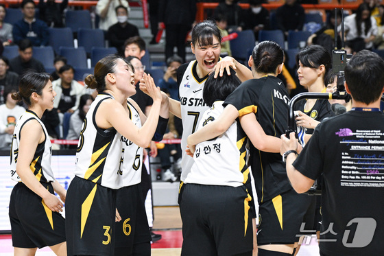 Park Ji-soo’s Return Fuels KB’s Dominance: How the ‘National Treasure’ Center Leads the WKBL