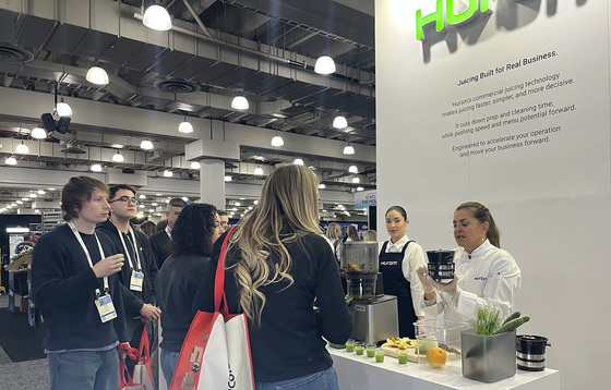 Hurom is participating in the New York Restaurant Show and demonstrating its products / Provided by Hurom