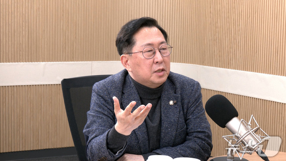 Rep. Yoo Yong-won of the People Power Party appeared on News1TV\'s Fact & View on Tuesday and answered questions / Capture from News1TV Fact and View