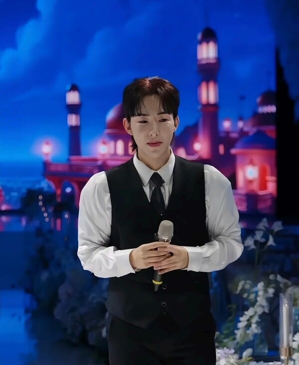 이미지 = 컴퍼니팔로우 제공_가수 송준