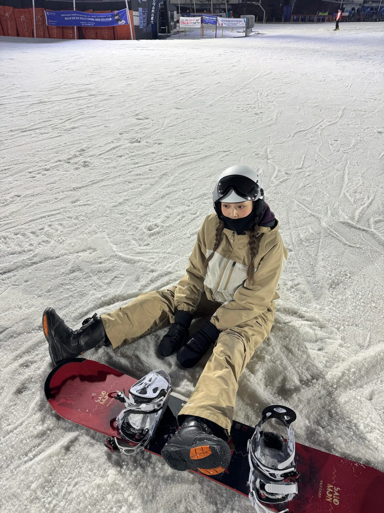 &nbsp;     #RestOnTheSnowfield | Model vibes radiate even when she\'s casually lounging /Photo=Han Jae-in Instagram