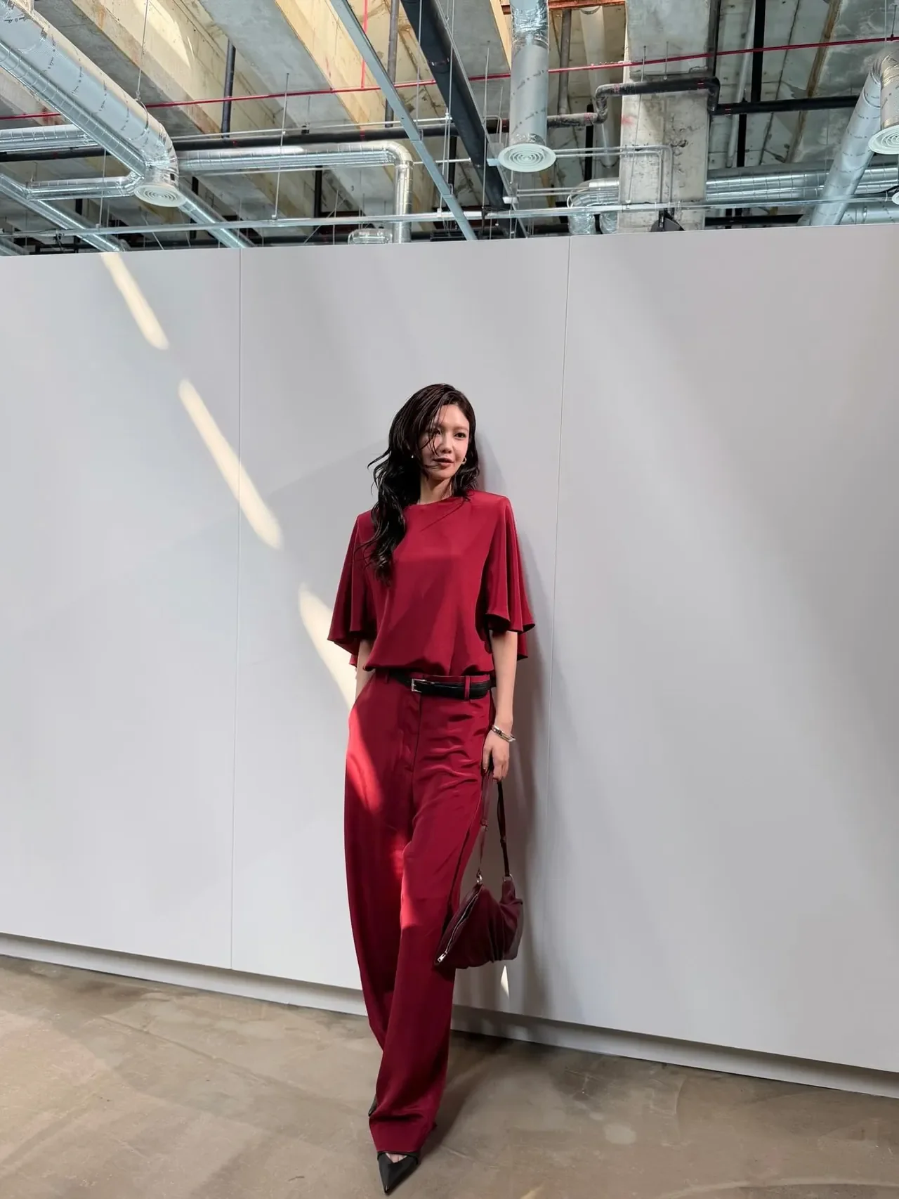 &nbsp;     Sooyoung posted a close-up of the COS burgundy flared-sleeve top. /Photo=Sooyoung Instagram