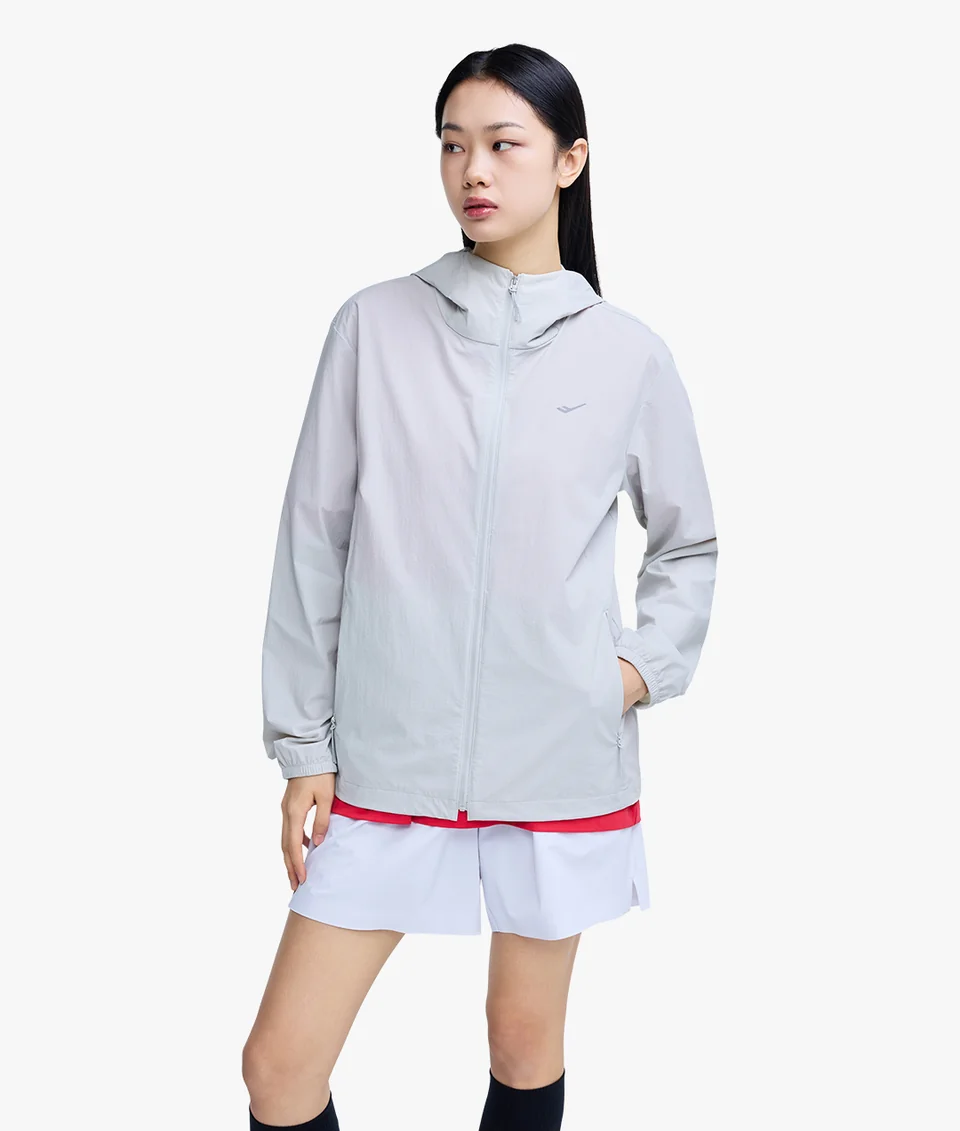 Spring Essentials: Discover Pro-Specs’ Ultra-Light Windbreakers for Outdoor Adventures