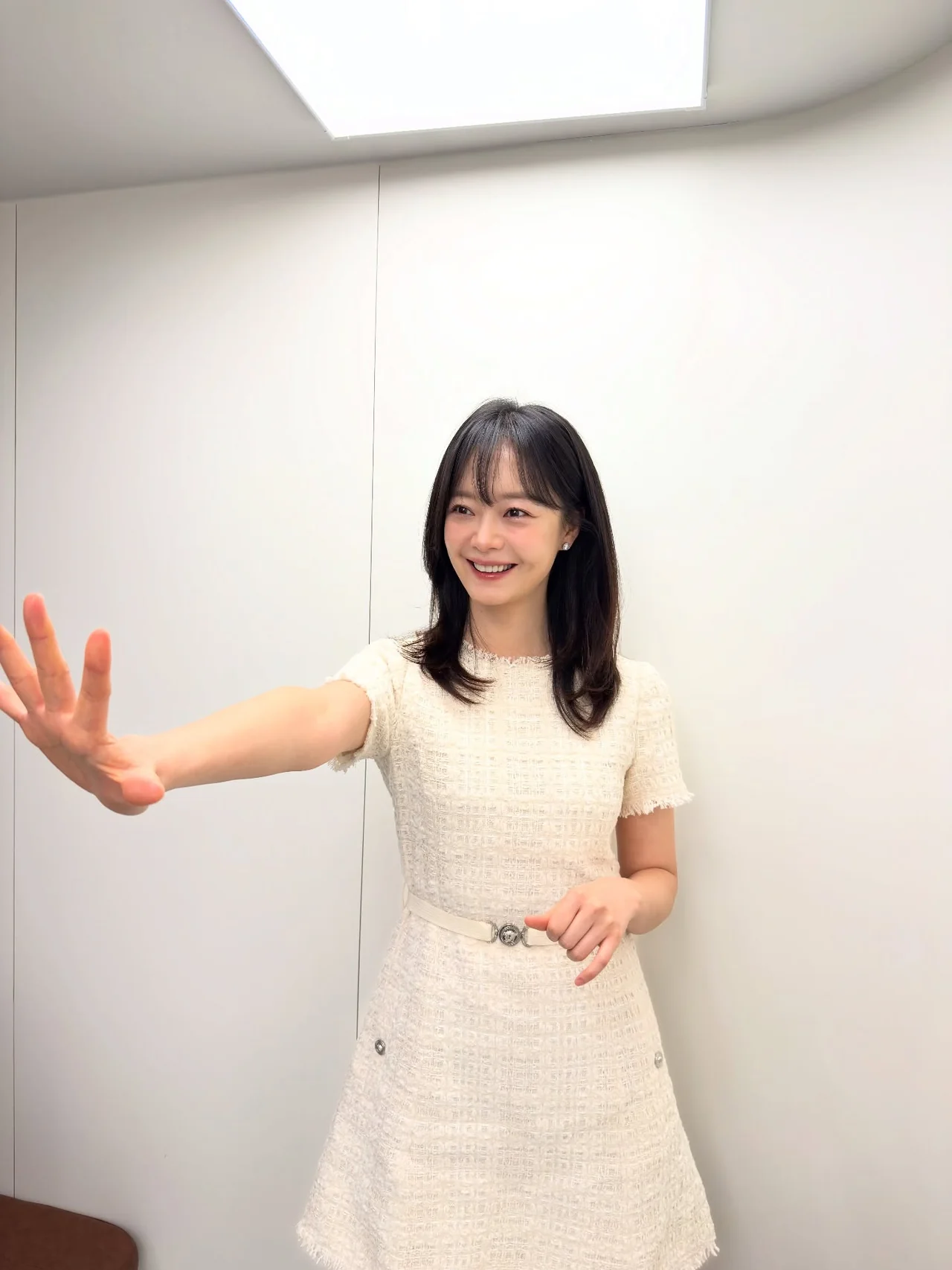 &nbsp;     Tweed mini dress | A feminine look featuring white tweed and delicate fringe details /Photo: Jeon So-min Instagram