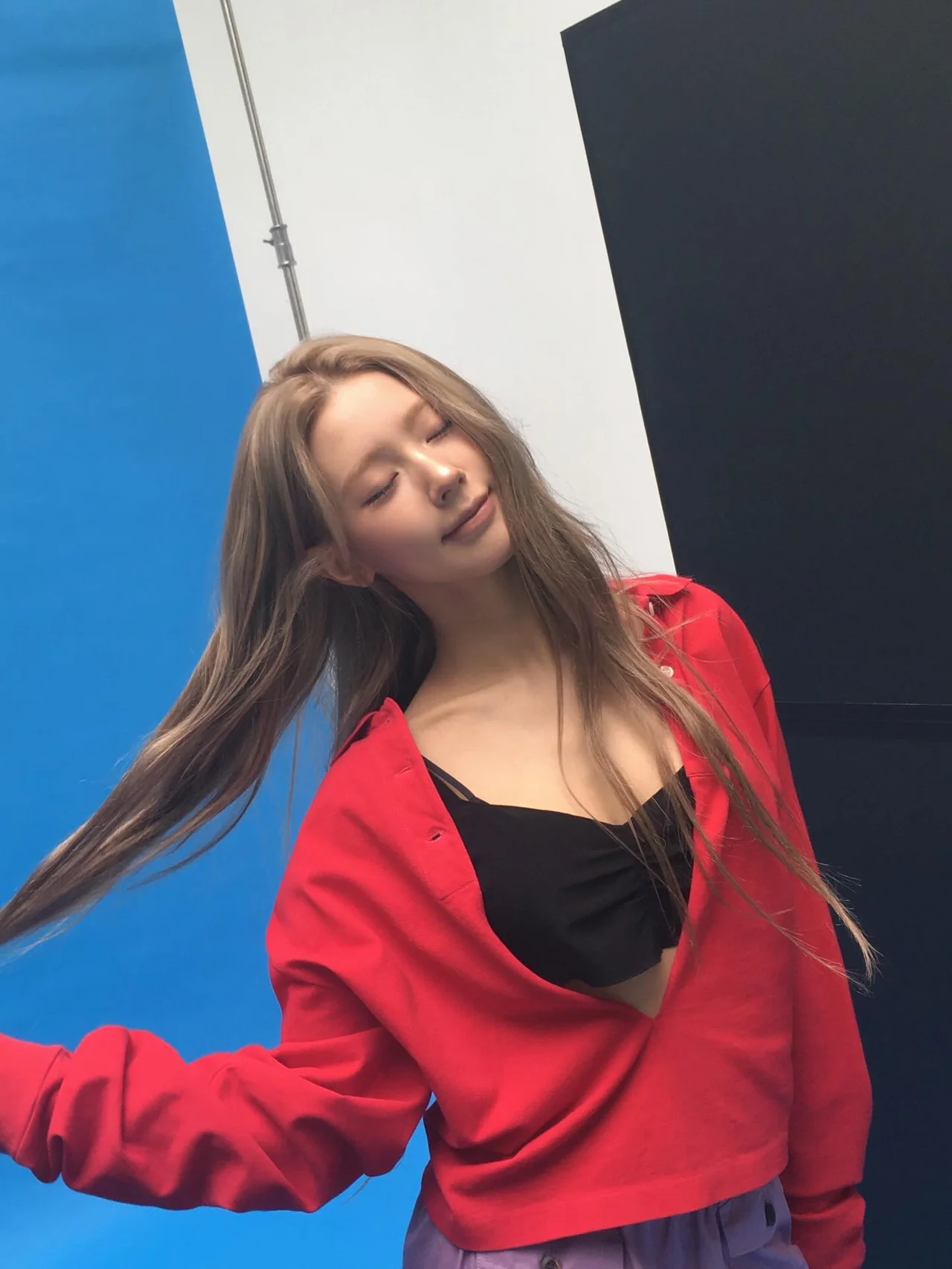 &nbsp;     Park Kyu-young’s sleek, smart long hair. (Photo: Park Kyu-young Instagram)