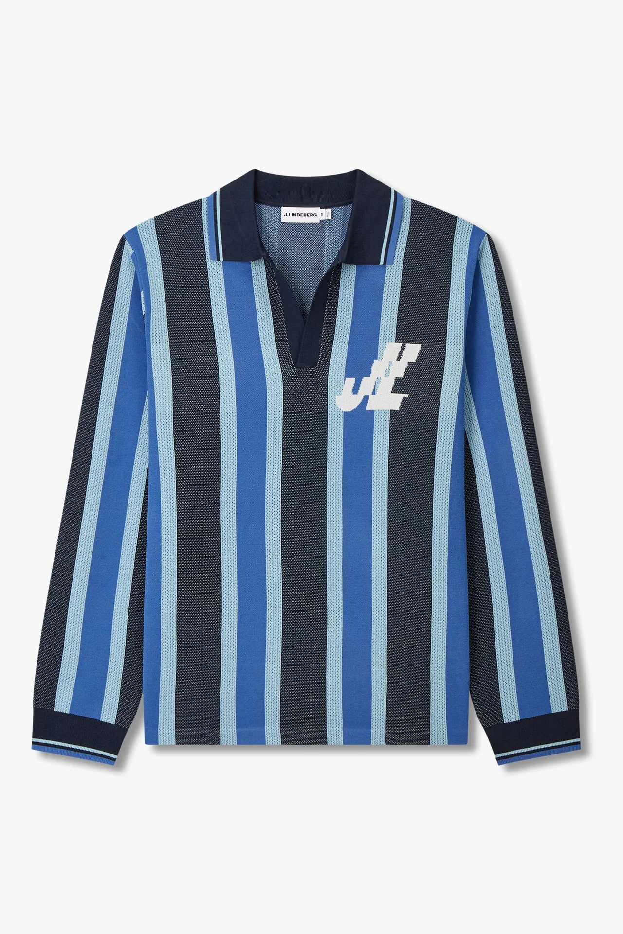 /Photo: J.Lindeberg — spring knitwear that moves effortlessly from the golf course to everyday life