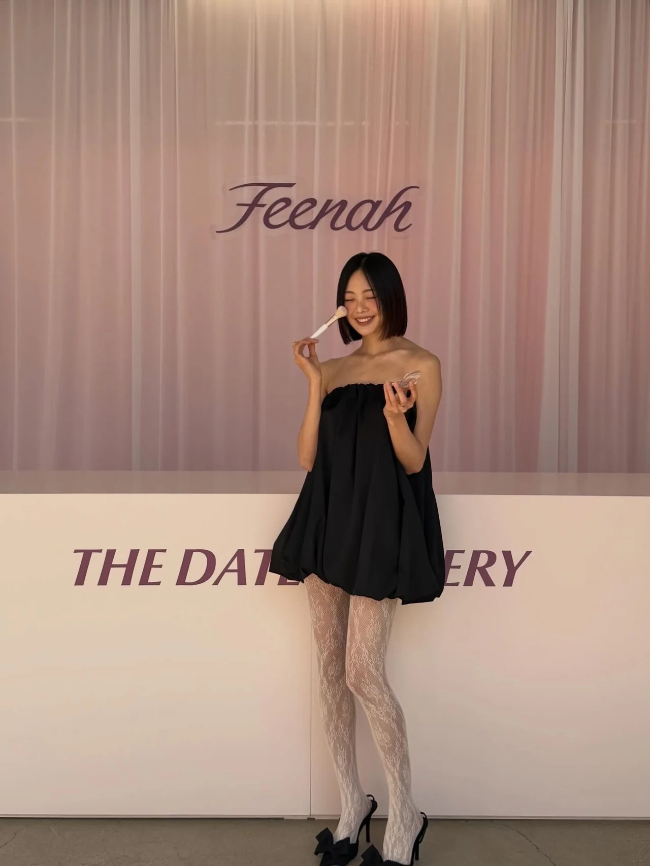 &nbsp;     Minimal upper-body line | Bare shoulders balance the balloon dress\'s volume /Photo: Keum Sae-rok Instagram