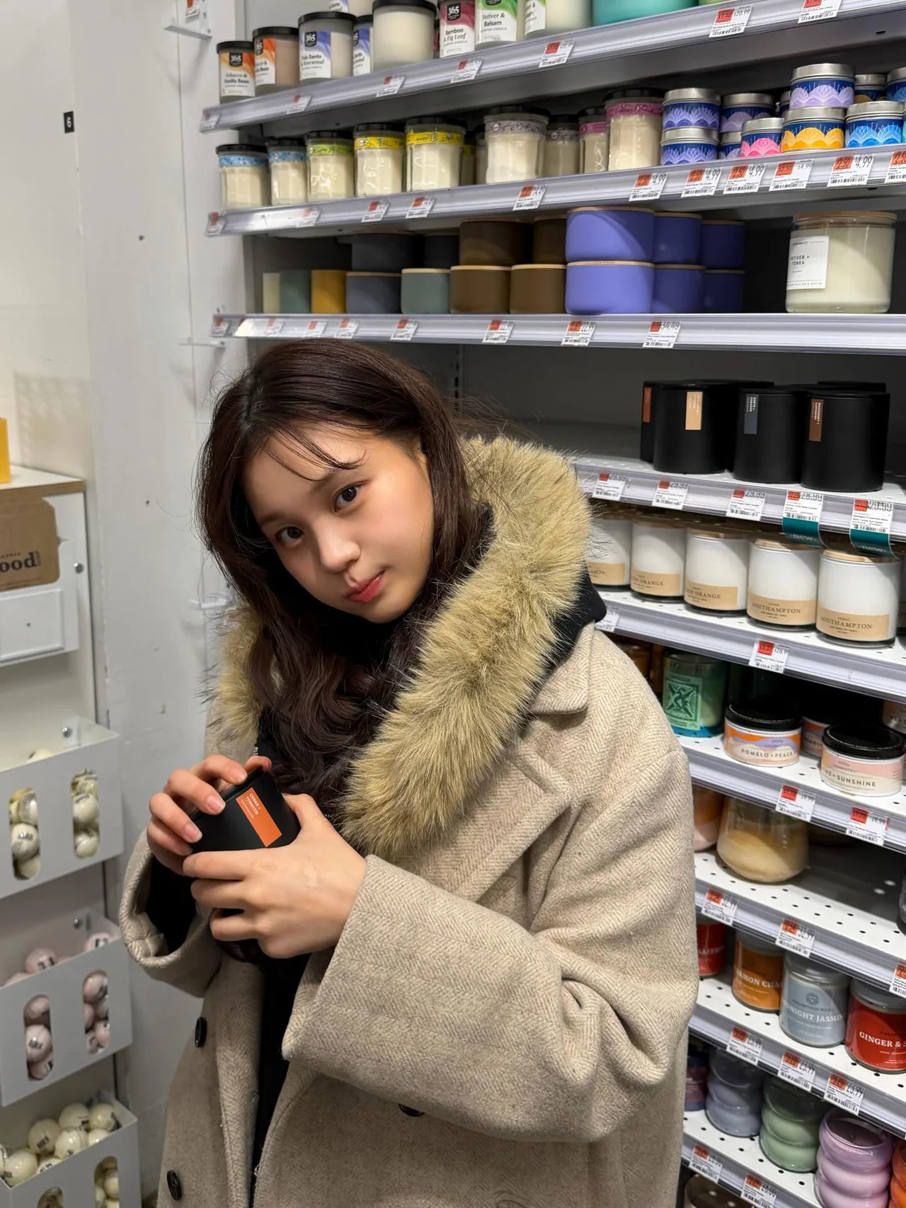 &nbsp;     Fur-trim coat | Outerwear that pairs warmth with luxe thanks to rich fur details / Photo: Umji\'s Instagram