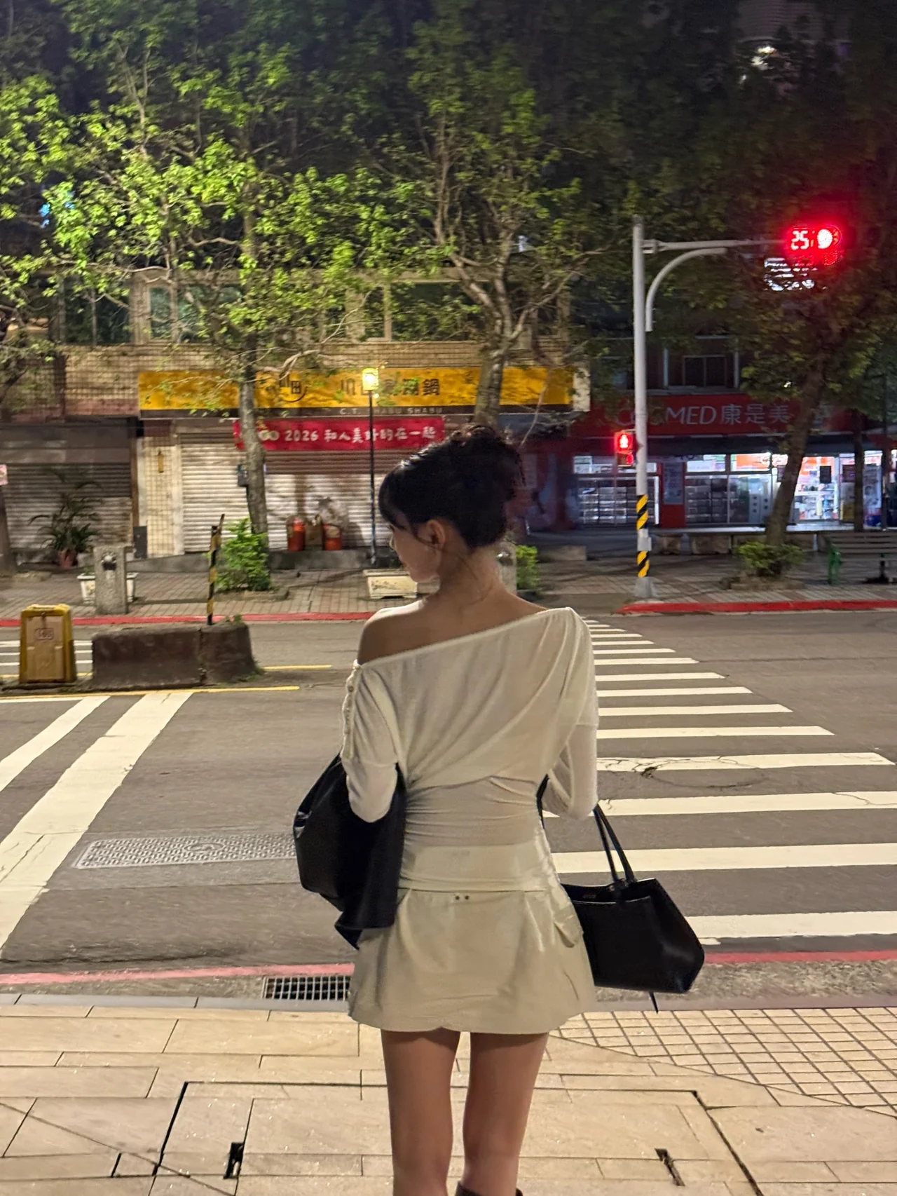 引用:MEOVVのInstagramアカウント