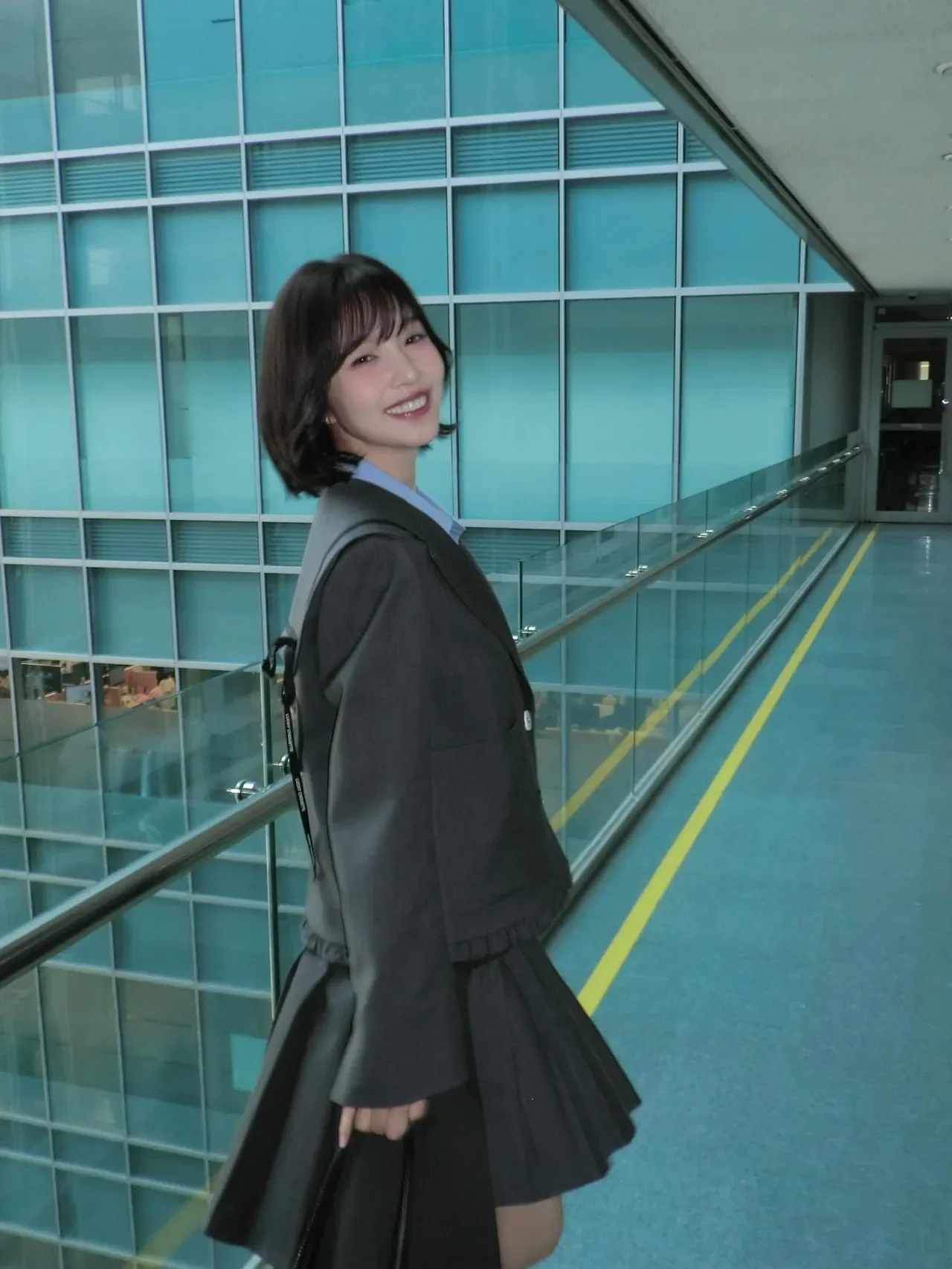 &nbsp;     Joy posted a close-up of the dark-gray blazer layered over the sky-blue shirt. /Photo=Joy Instagram