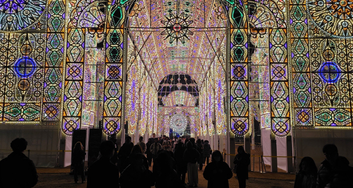 서울 야경 명소로 떠오른 ‘2026 롯데 루미나리에’