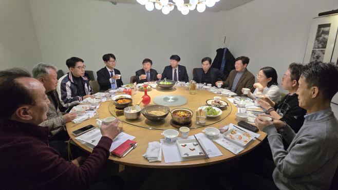 05f37b8444a2d52e930caa9f1a80cae