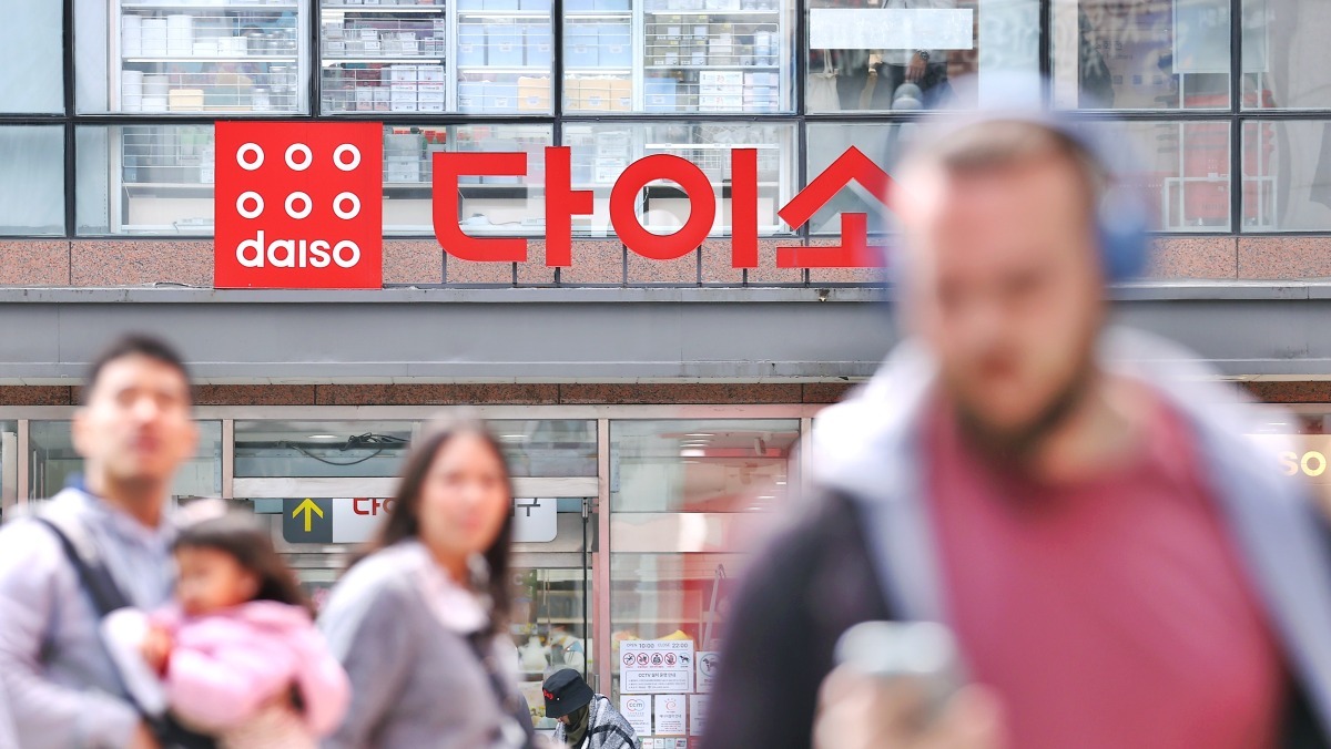 Daiso’s Fashion Revolution: How Ultra-Low Prices Boosted Clothing Sales by 140% in March 2026