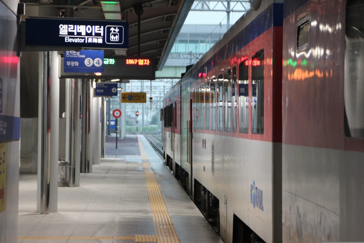 Train travel stock image / Pixabay