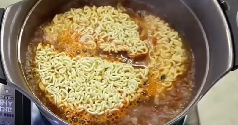 YouTube \'Nangnang Sikgaek\'