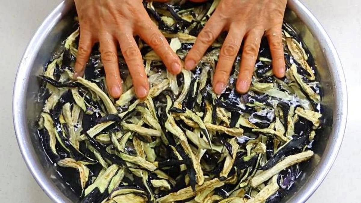 Master the Art of Cooking Dried Eggplant: 8 Essential Steps for Perfect Texture