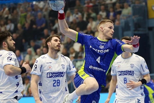 Photo from the 2025/26 DAIKIN German Men\'s Handball Bundesliga matchup between Gummersbach and Lemgo Lippe. Photo credit: Gummersbach