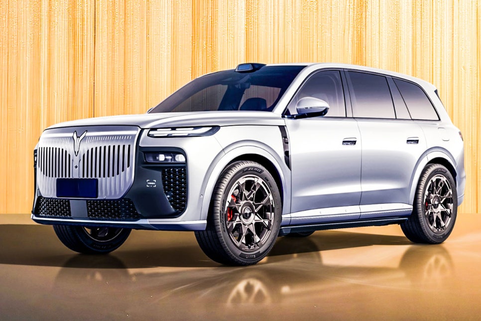Voyah Tyshan X8: The Ultimate 5-Seater SUV with Huawei’s Advanced Autonomy and PHEV Power
