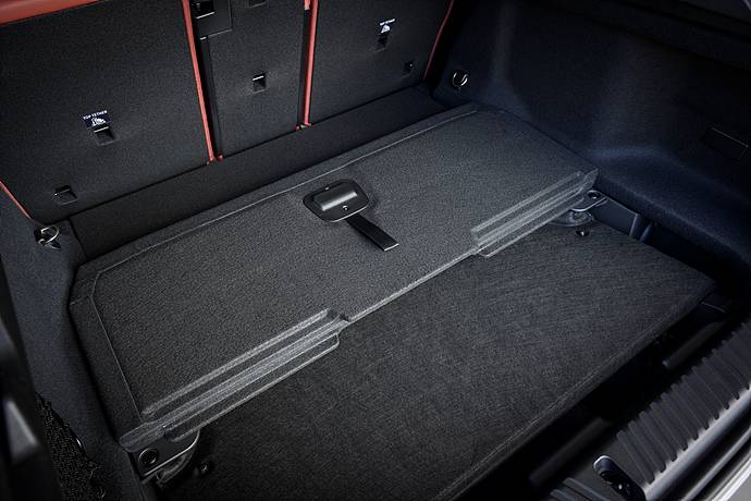 引用:写真, 美女, 媒体での提供, 6세대 BMW eDrive, パノラミックiDrive, 전기사용, GLC EV