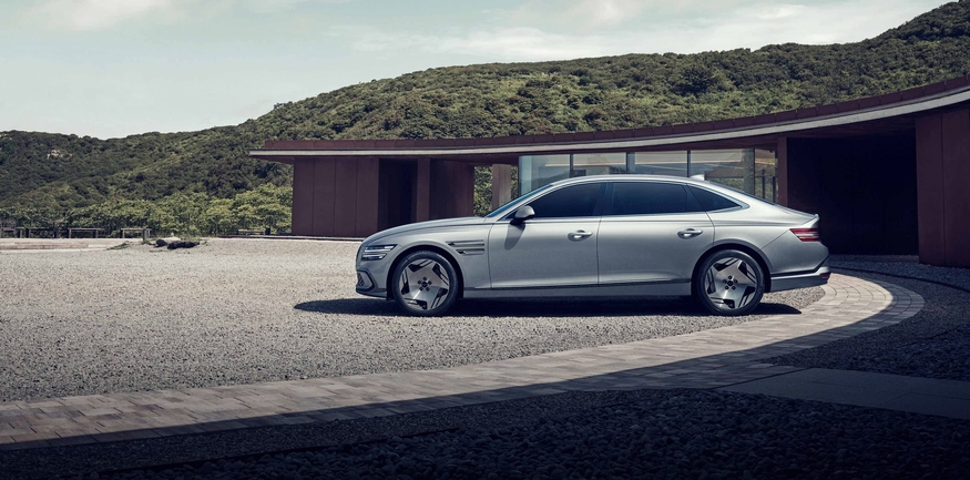 제네시스 전동화 세단 일렉트리파이드 G80. (사진=제네시스)