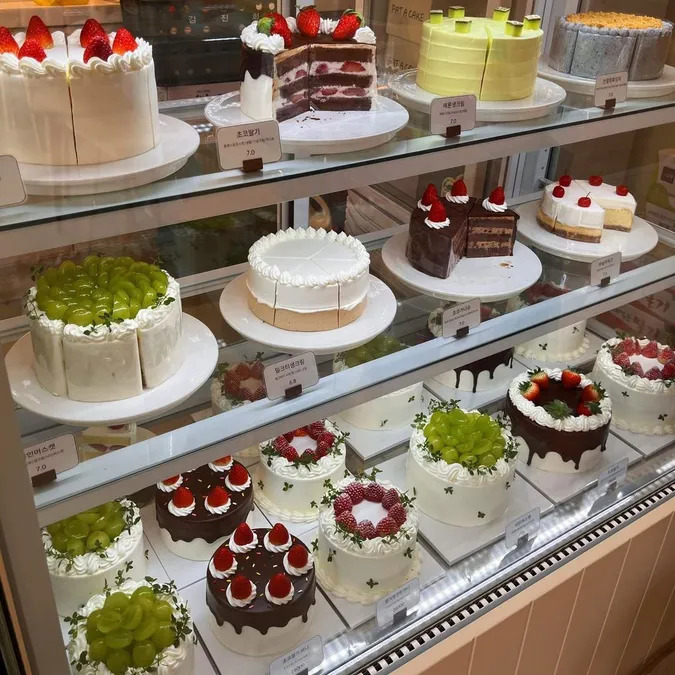 The Ultimate Cake Guide: Discover Korea’s Top 5 Dessert Destinations!