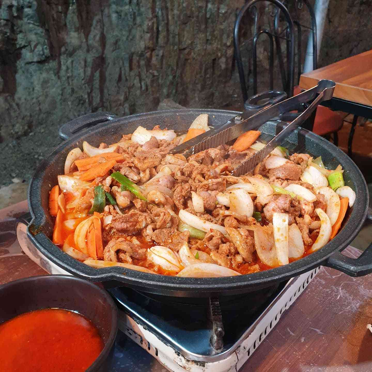동굴 식당