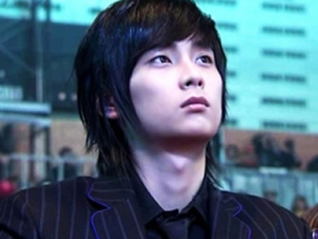 The Surprising Journey of Buzz: How Min Kyung-hoon Outshined Stars Like Hyun Bin
