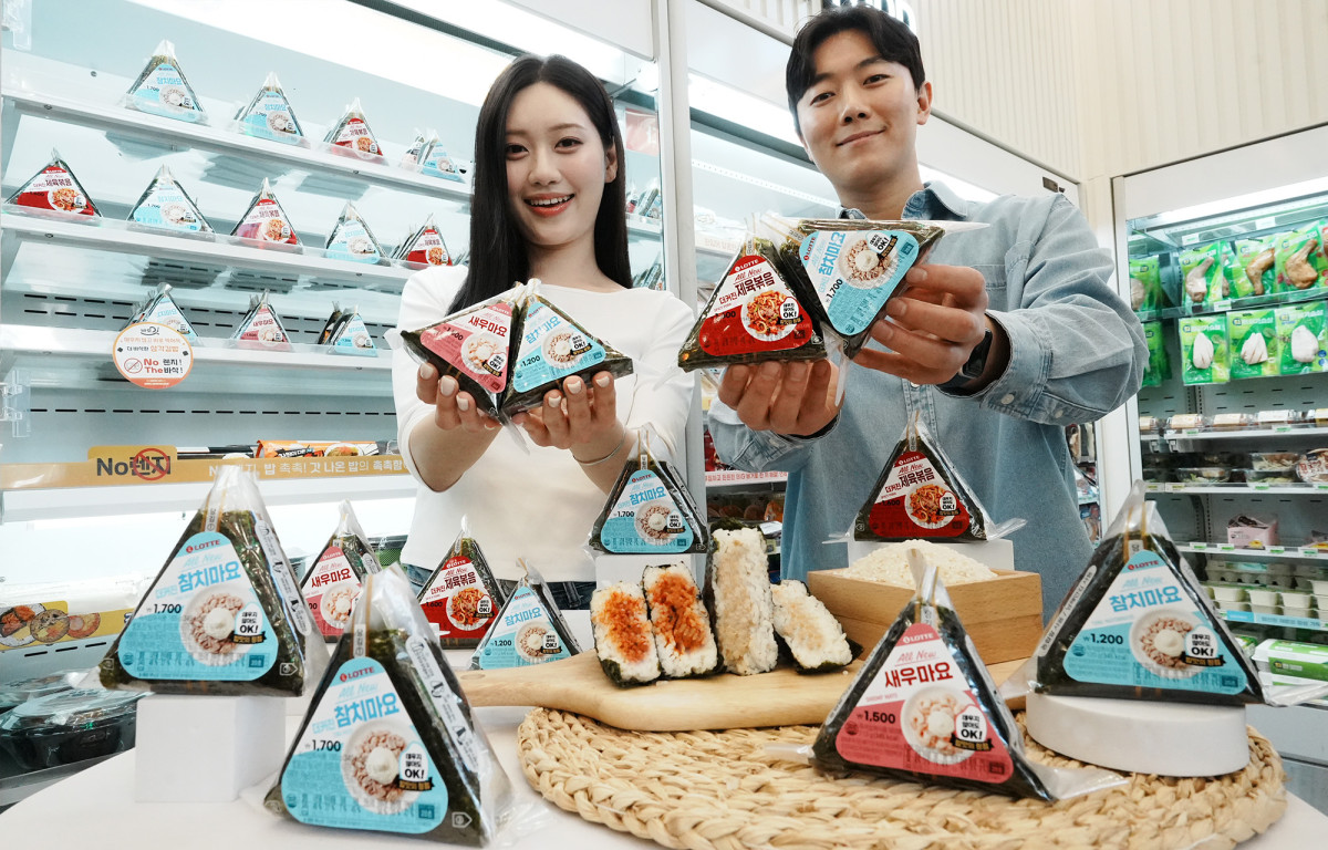 Photo courtesy of 7-Eleven7-Eleven’s Rice Project recreated the taste of triangle gimbap that stays crispy on the seaweed and moist in the rice even when eaten straight from the refrigerator—no reheating required.