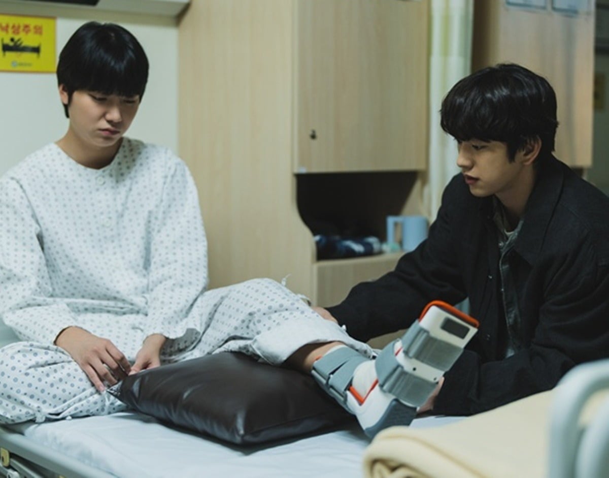 What Happens When Jinyoung and Minju Reunite After 10 Years? Find Out in ‘Shining’!