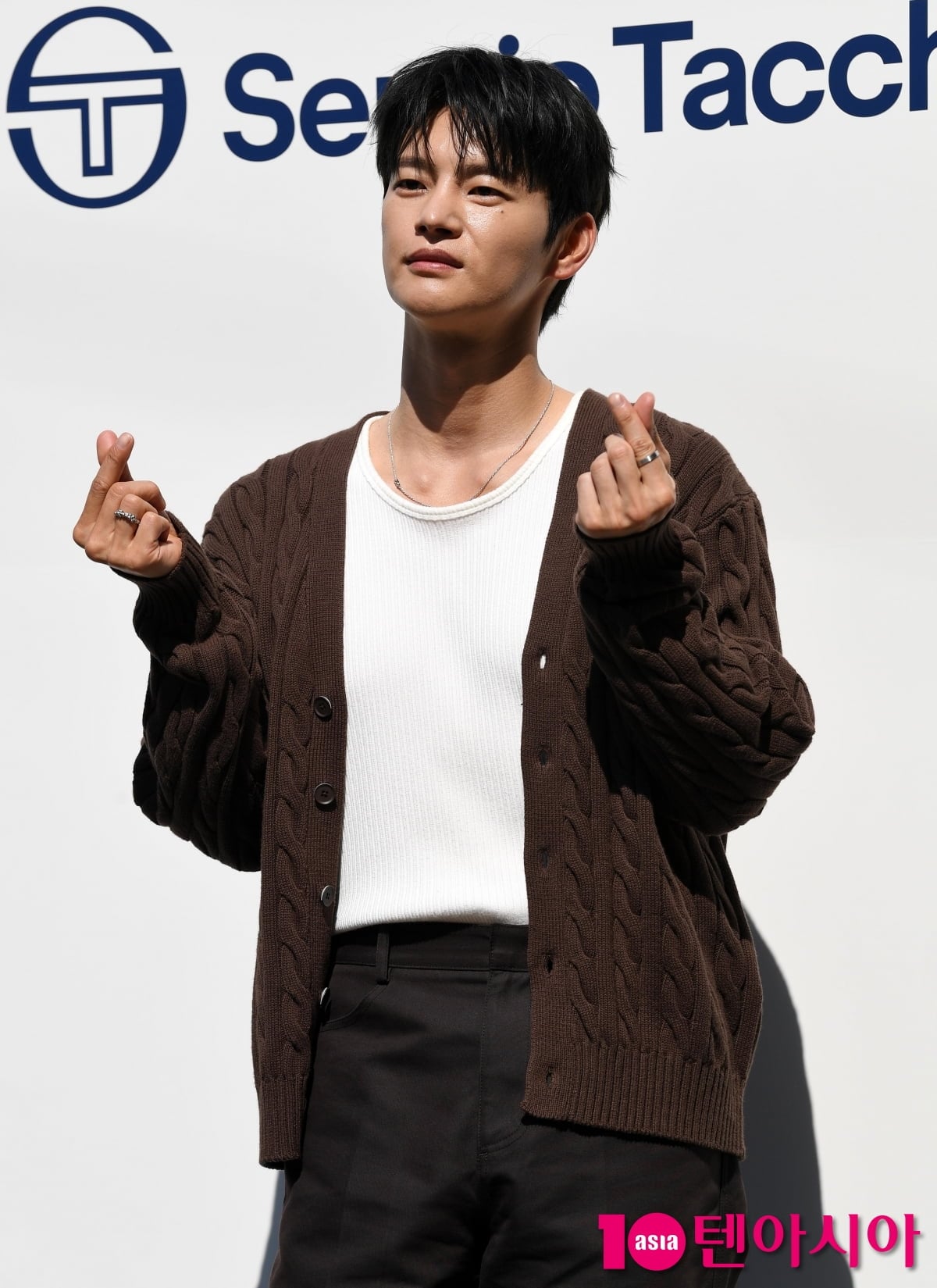 &nbsp;텐아시아 (Ten Asia)