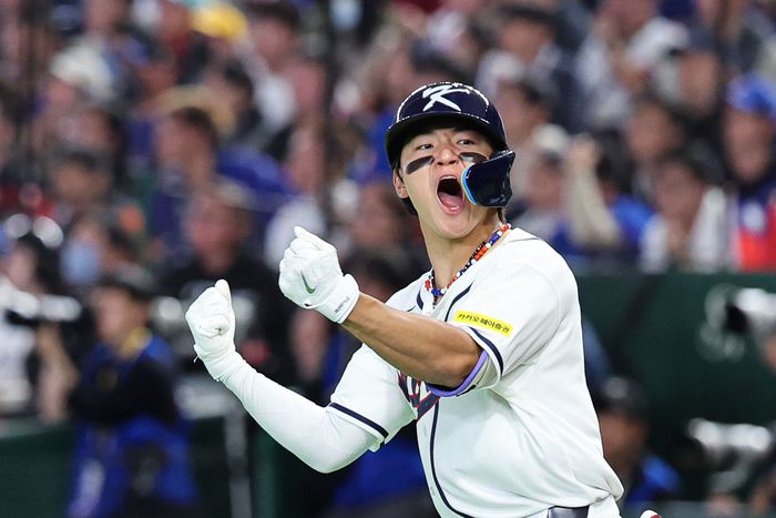 8일 일본 도쿄돔에서 열린 2026 WBC 조별리그 C조 3차전 한국과 대만의 경기서 6회말 1사 1루 한국 김도영이 2점 홈런을 친 뒤 포효하고 있다. ⓒ 뉴시스