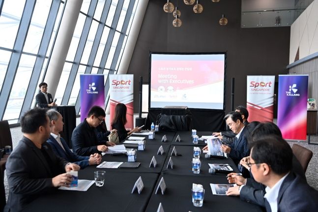 김태흠 지사는 5일 ‘싱가포르 스포츠 허브’를 찾아 시설 운영 현황을 청취하고 점검했다. ⓒ 충청남도
