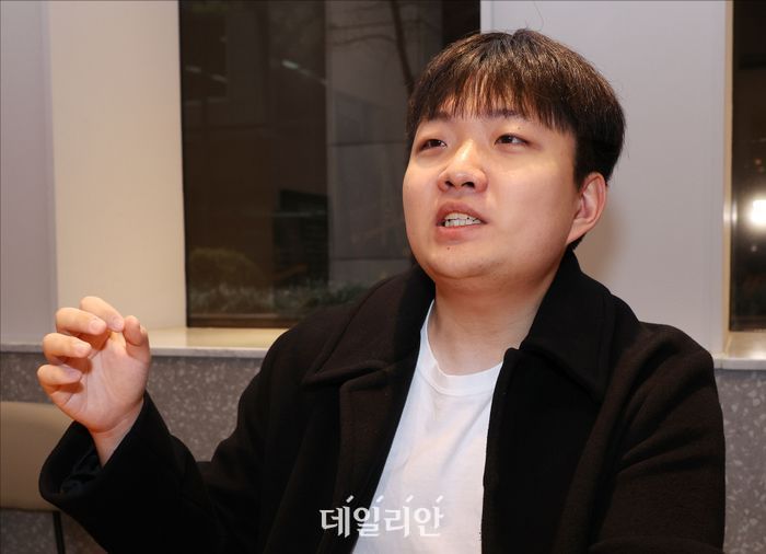 김민규 개혁신당 전 대변인이 지난 6일 오전 서울 여의도의 한 카페에서 데일리안과 인터뷰를 하고 있다. ⓒ데일리안 홍금표 기자