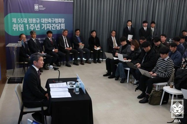 취임 1주년 기자간담회에 나선 정몽규 대한축구협회장. ⓒ 대한축구협회