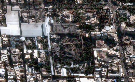 공습에 손상된 아야톨라 알리 하메네이 최고지도자의 거주지 건물들 ⓒ미 위성업체 밴터(Vantor)/ AP