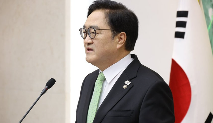 우원식 국회의장이 10일 국회에서 개헌 관련 긴급 기자회견을 하고 있다. ⓒ연합뉴스